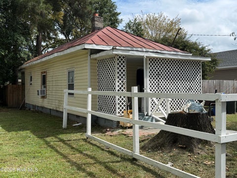 Photo of 911 Washington Street E, Wilson, NC 27893 (MLS # 100604778)