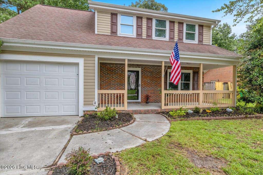 Photo of 434 Wolf Run Lane, Jacksonville, NC 28546 (MLS # 100592906)