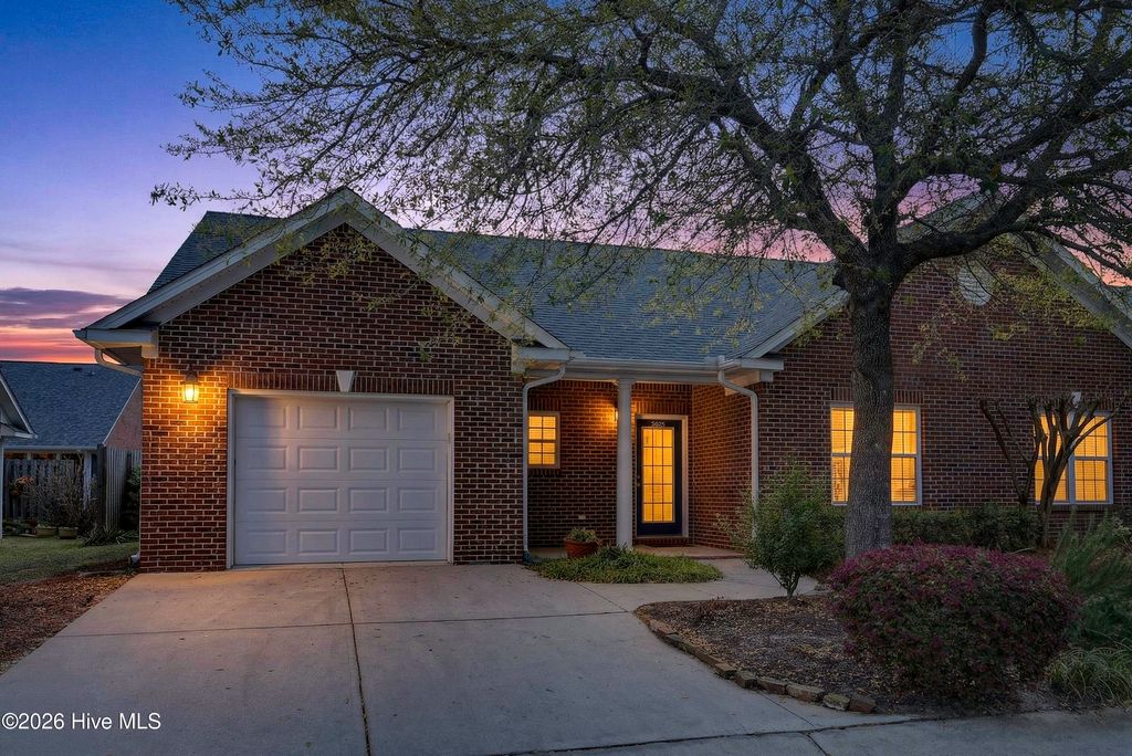 Photo of 6025 Banded Tulip Drive, Wilmington, NC 28412 (MLS # 100562994)