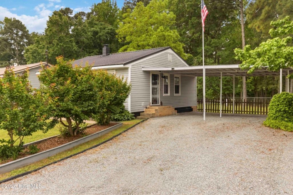 Photo of 407 E Fremont Street, Kenly, NC 27542 (MLS # 100571122)