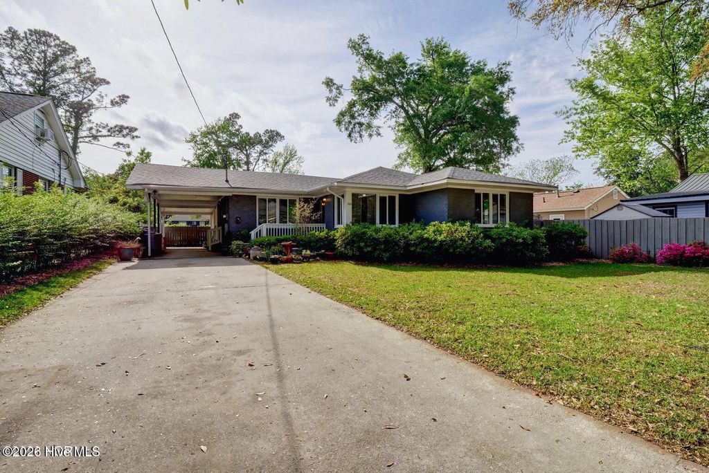 Photo of 804 S 15th Street, Wilmington, NC 28401 (MLS # 100556867)