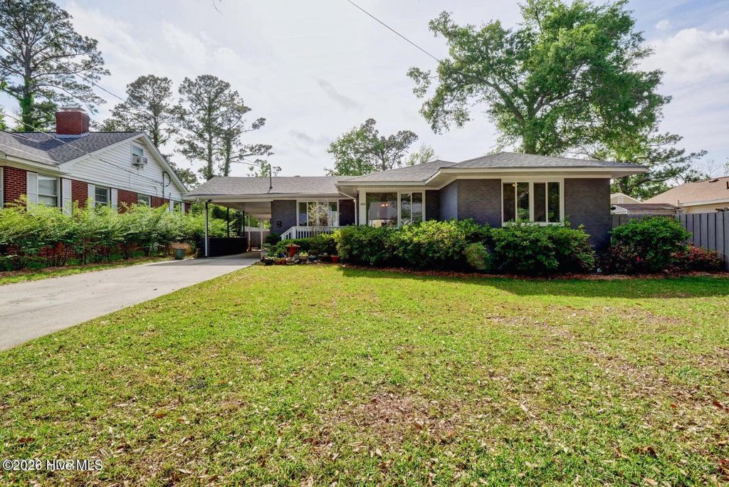 Photo of 804 S 15th Street, Wilmington, NC 28401 (MLS # 100556867)