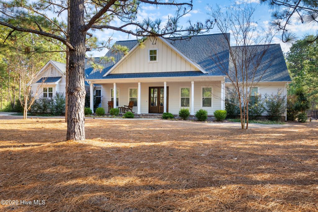 Photo of 378 Longleaf Drive, West End, NC 27376 (MLS # 100555654)