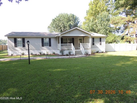 Mobile Home For Rent - 2158 Nc 111 Hwy<br/> Chinquapin, NC 28521