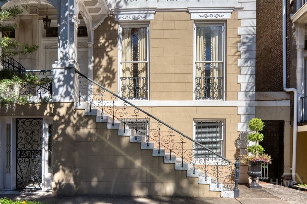 Photo of 14 E Taylor Street, Savannah, GA 31401 (MLS # SA331868)