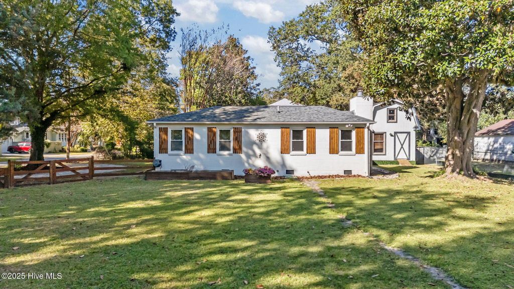 Photo of 1722 Spencer Avenue, New Bern, NC 28560 (MLS # 100535766)