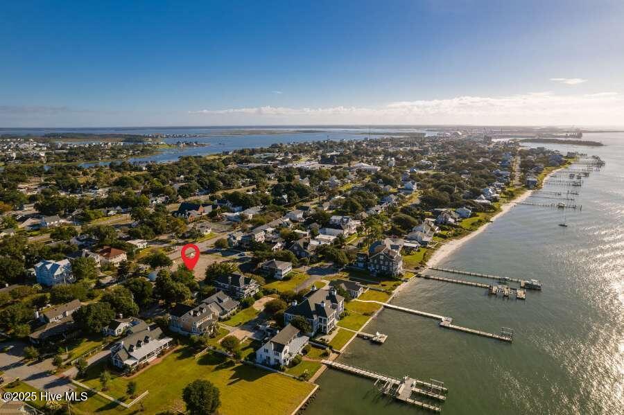 Photo of 2103 Evans Street, Morehead City, NC 28557 (MLS # 100587208)