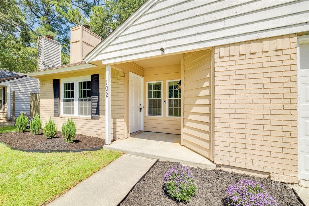 102 Morekis Drive