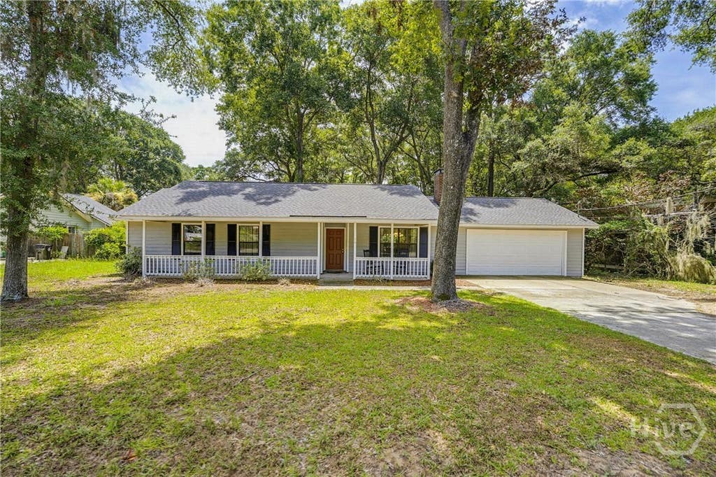 Photo of 16 Wiggins Road RD, Ladys Island, SC 29907 (MLS # SA360513)