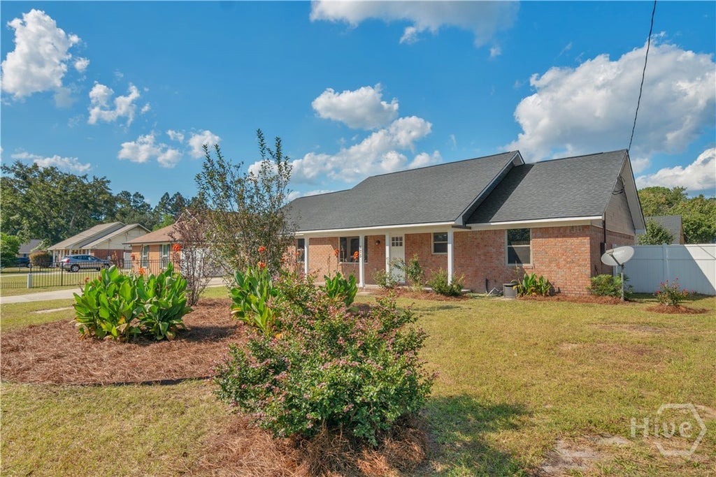 Photo of 975 Wedgewood Way, Hinesville, GA 31313 (MLS # SA365389)