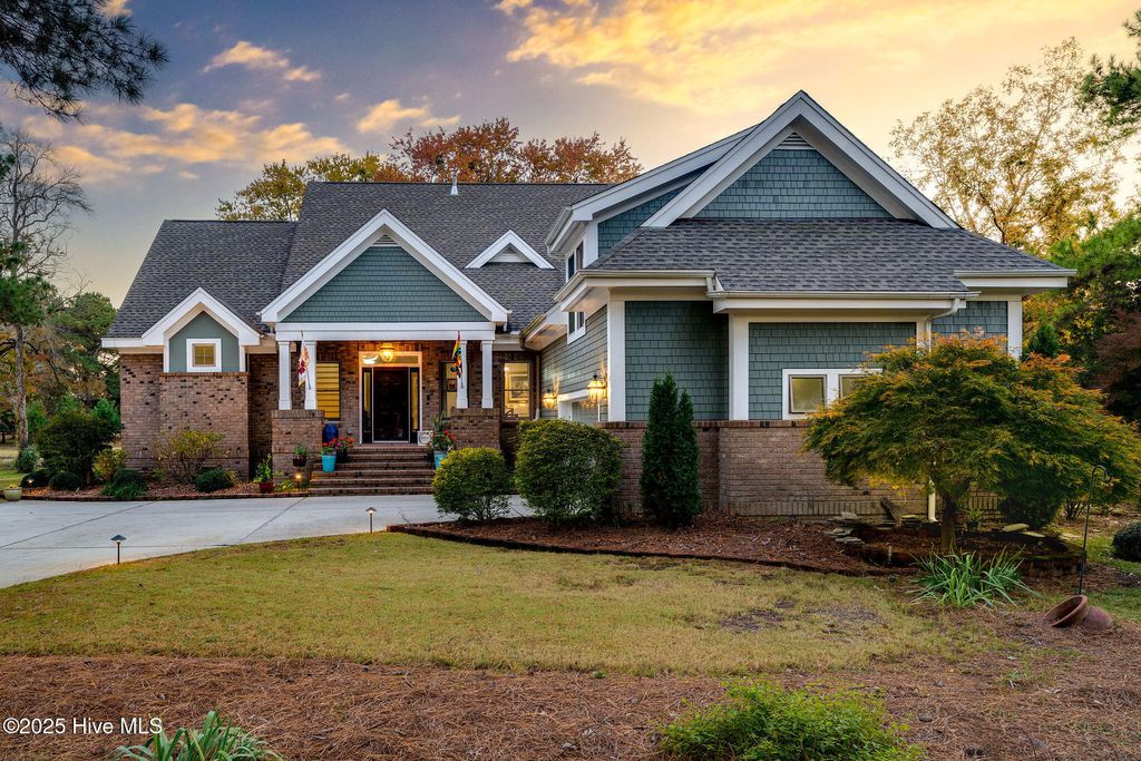 Photo of 112 Cedar Court, Wallace, NC 28466 (MLS # 100538527)