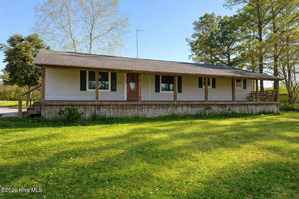Photo of 721 Bell Williams Road, Burgaw, NC 28425 (MLS # 100563838)