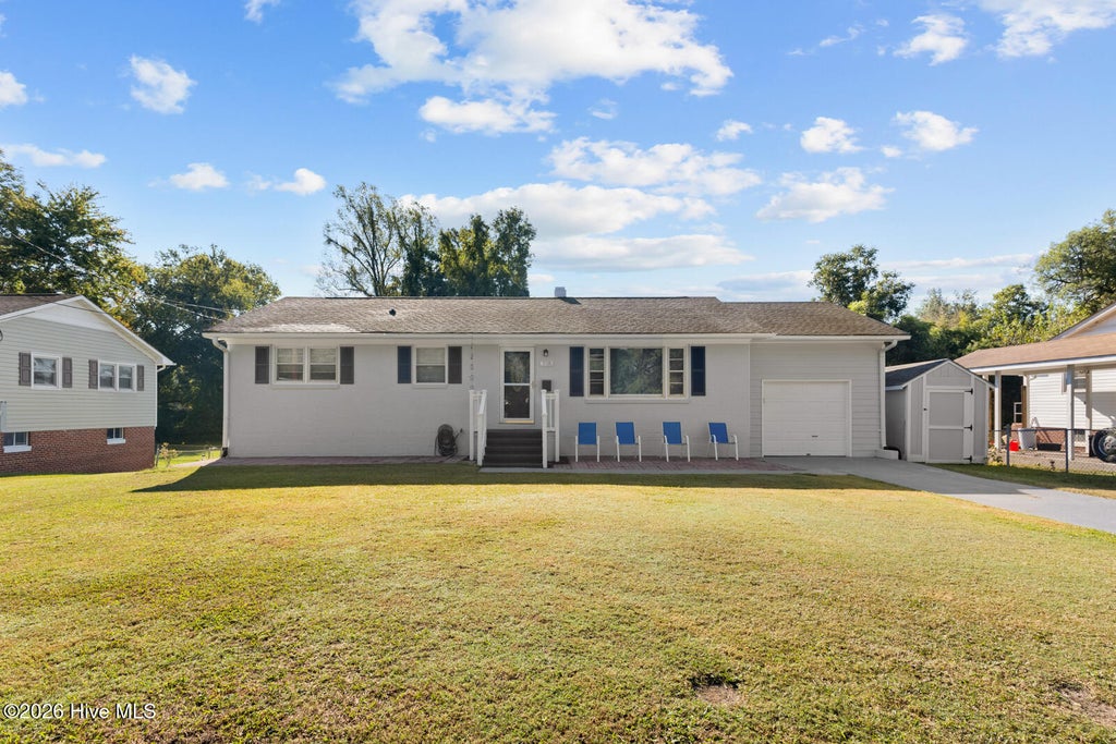 Photo of 318 White Oak Street, Jacksonville, NC 28540 (MLS # 100610377)