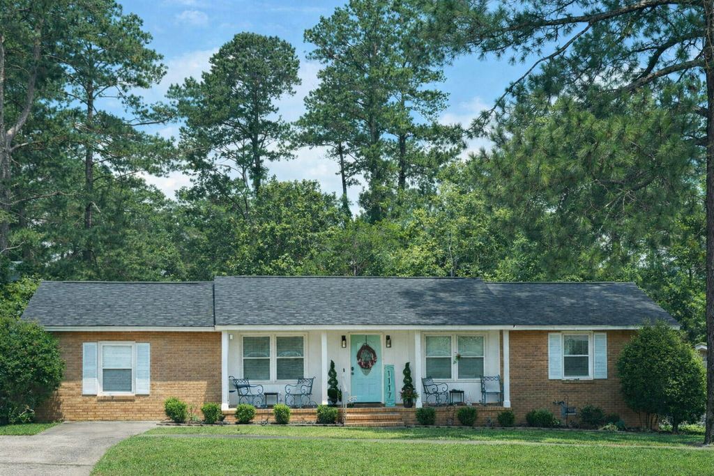 Photo of 1117 Eisenhower Drive, Augusta, GA 30904 (MLS # 551582)