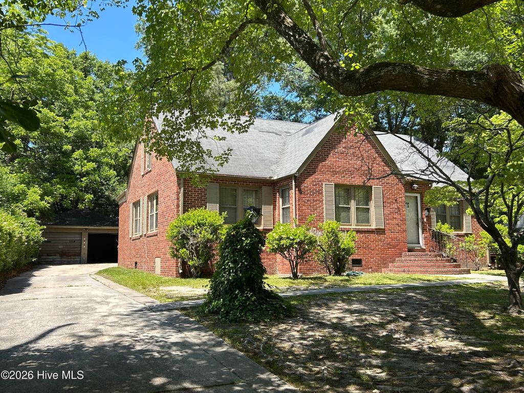 Photo of 406 Rountree Street W, Wilson, NC 27893 (MLS # 100574406)
