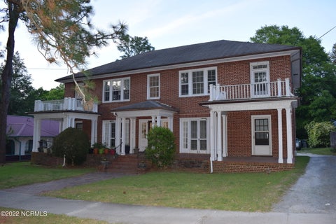 Apartment For Rent - 245 E New Hampshire Avenue #3<br/> Moore County, Southern Pines, NC 28387