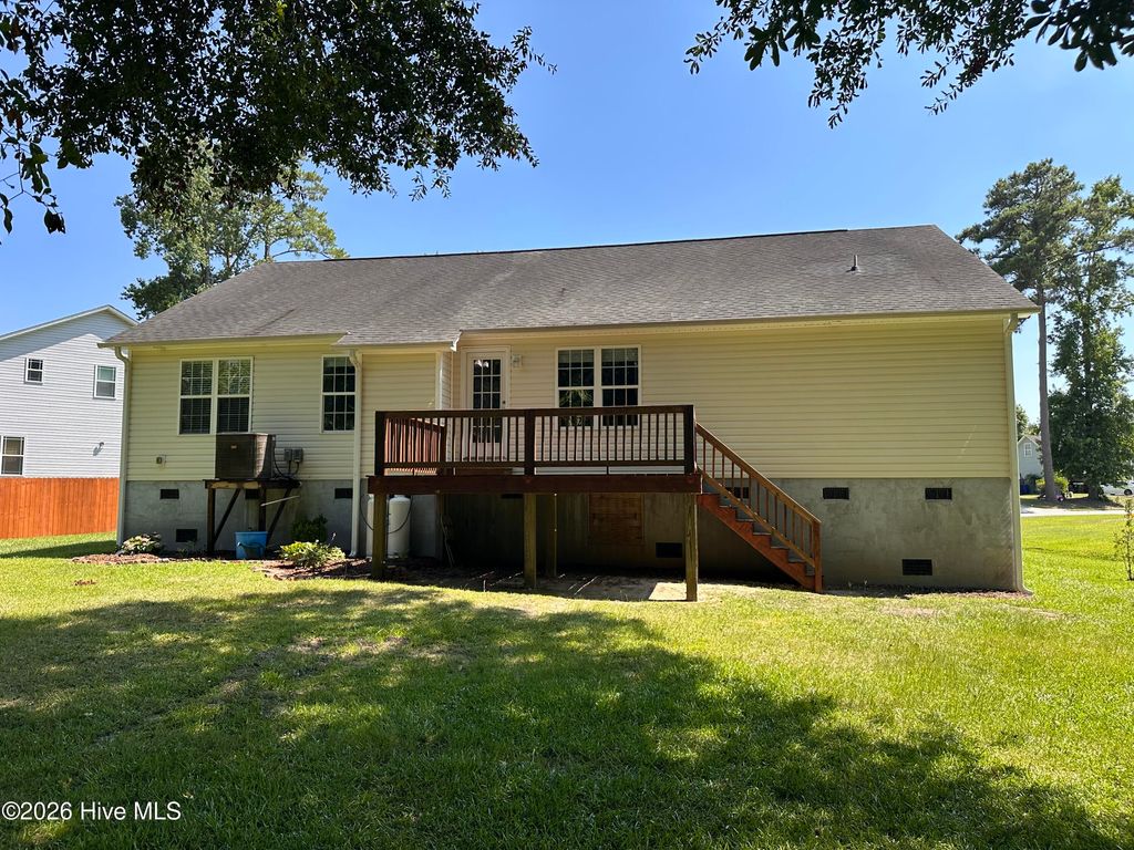 Photo of 102 Brookhaven Drive, Richlands, NC 28574 (MLS # 100585839)