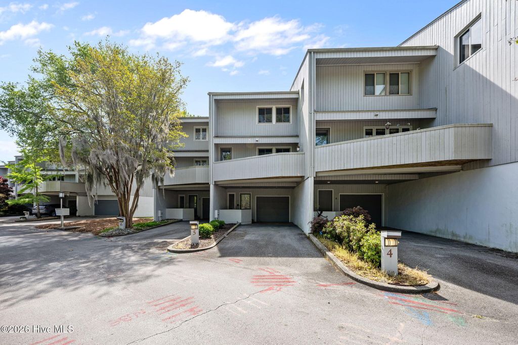 Photo of 5 Batts Hill Road #5, New Bern, NC 28562 (MLS # 100485592)