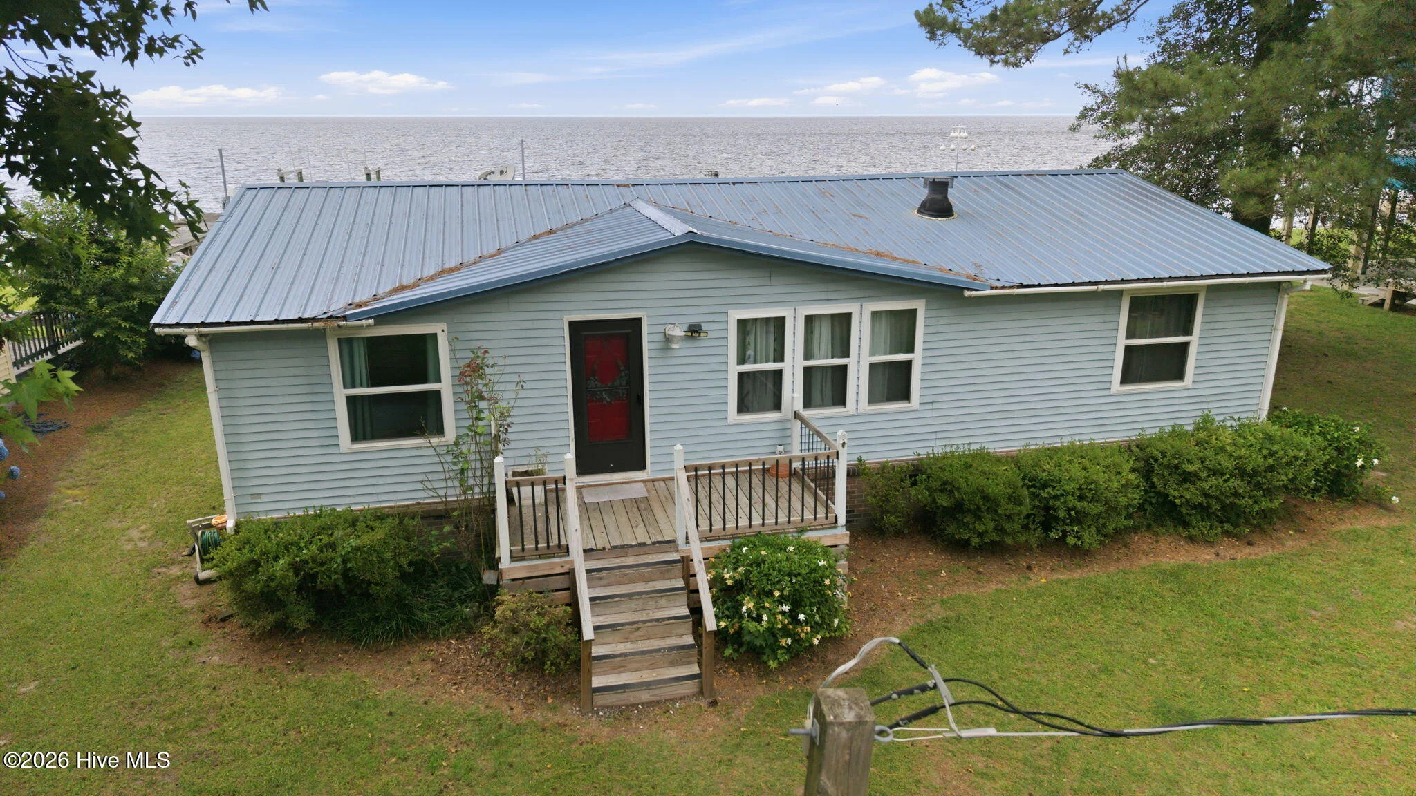 133 Rhodes Haven Drive, Columbia, NC, 27925
