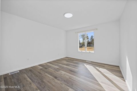 Tiny photo for 136 Kemberly Court, Jacksonville, NC 28540 (MLS # 100545145)