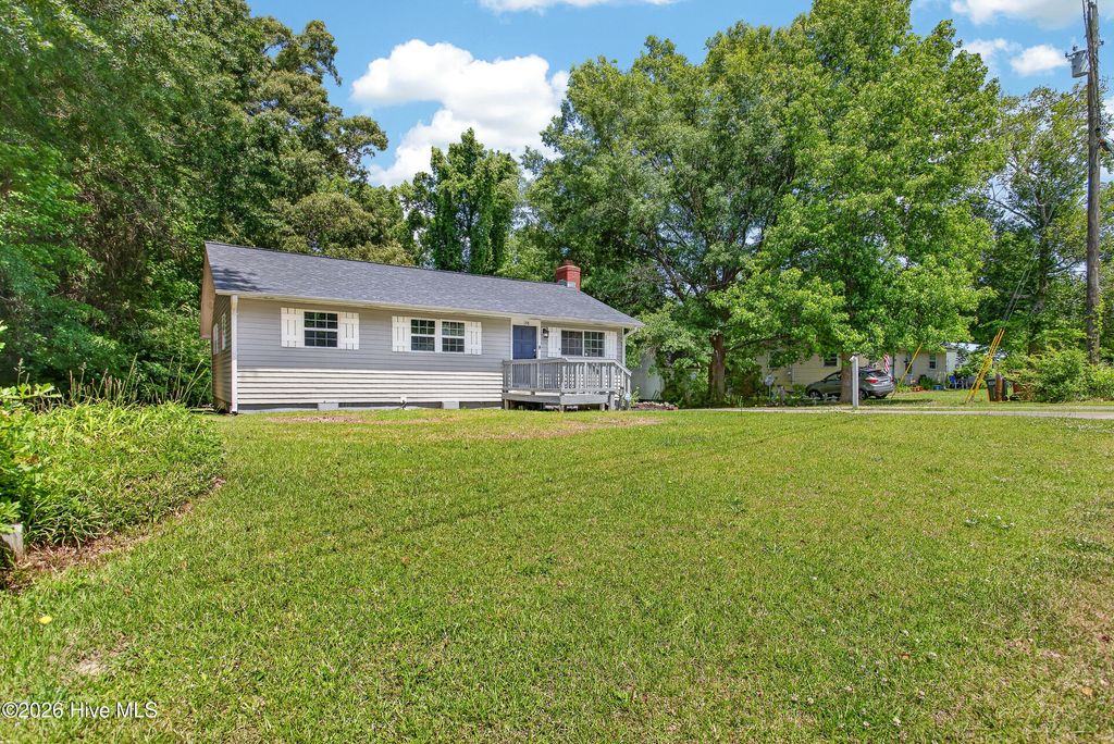 Photo of 158 Jupiter Trail, Jacksonville, NC 28546 (MLS # 100572189)