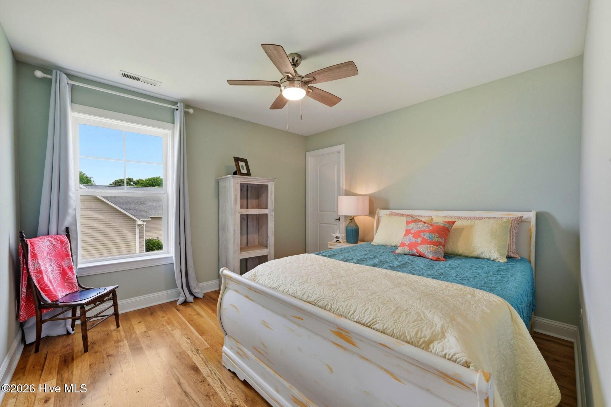 Picture for the property 100581934, 3 beds, 3 baths