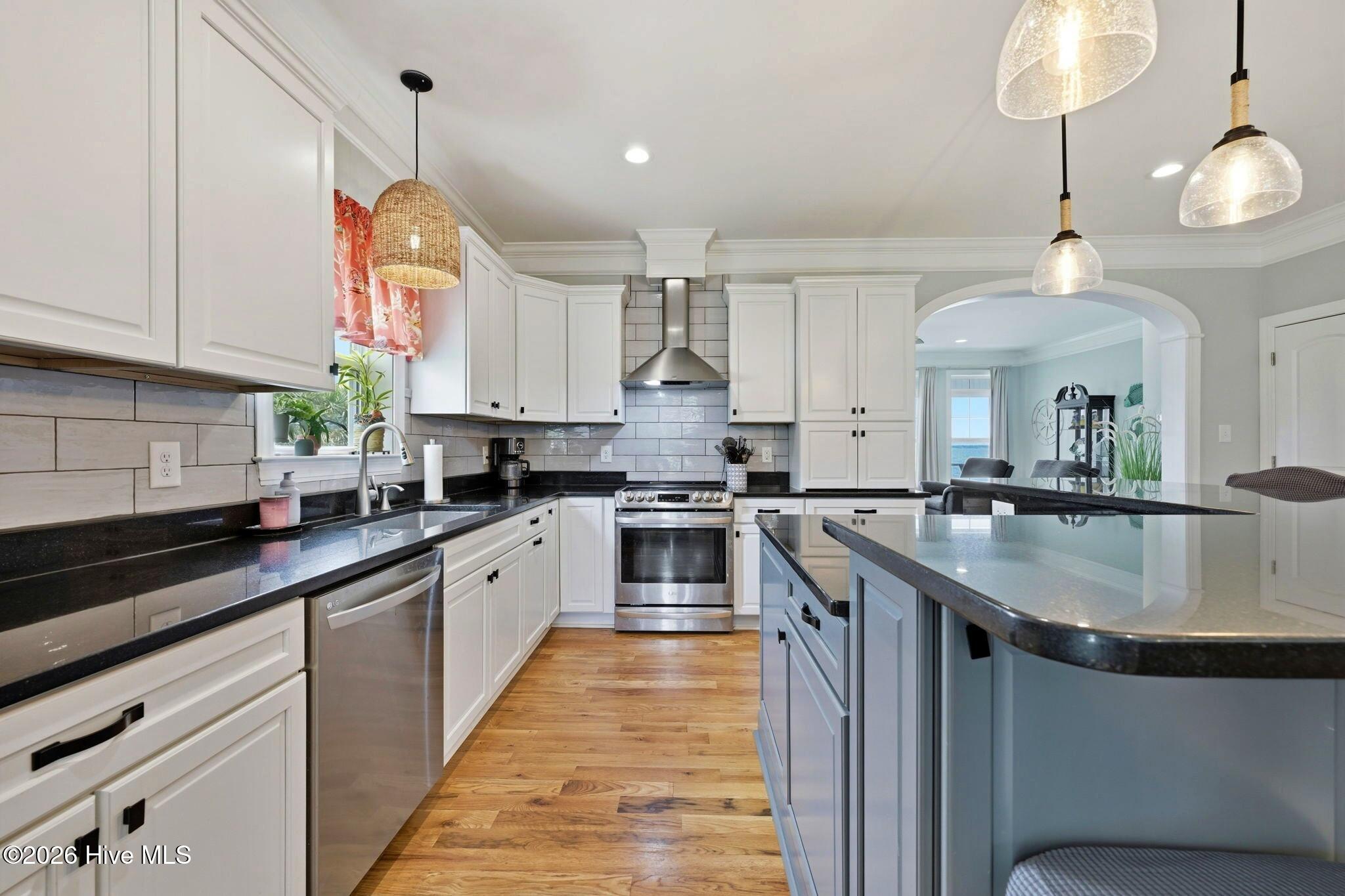 Picture for the property 100581934, 3 beds, 3 baths