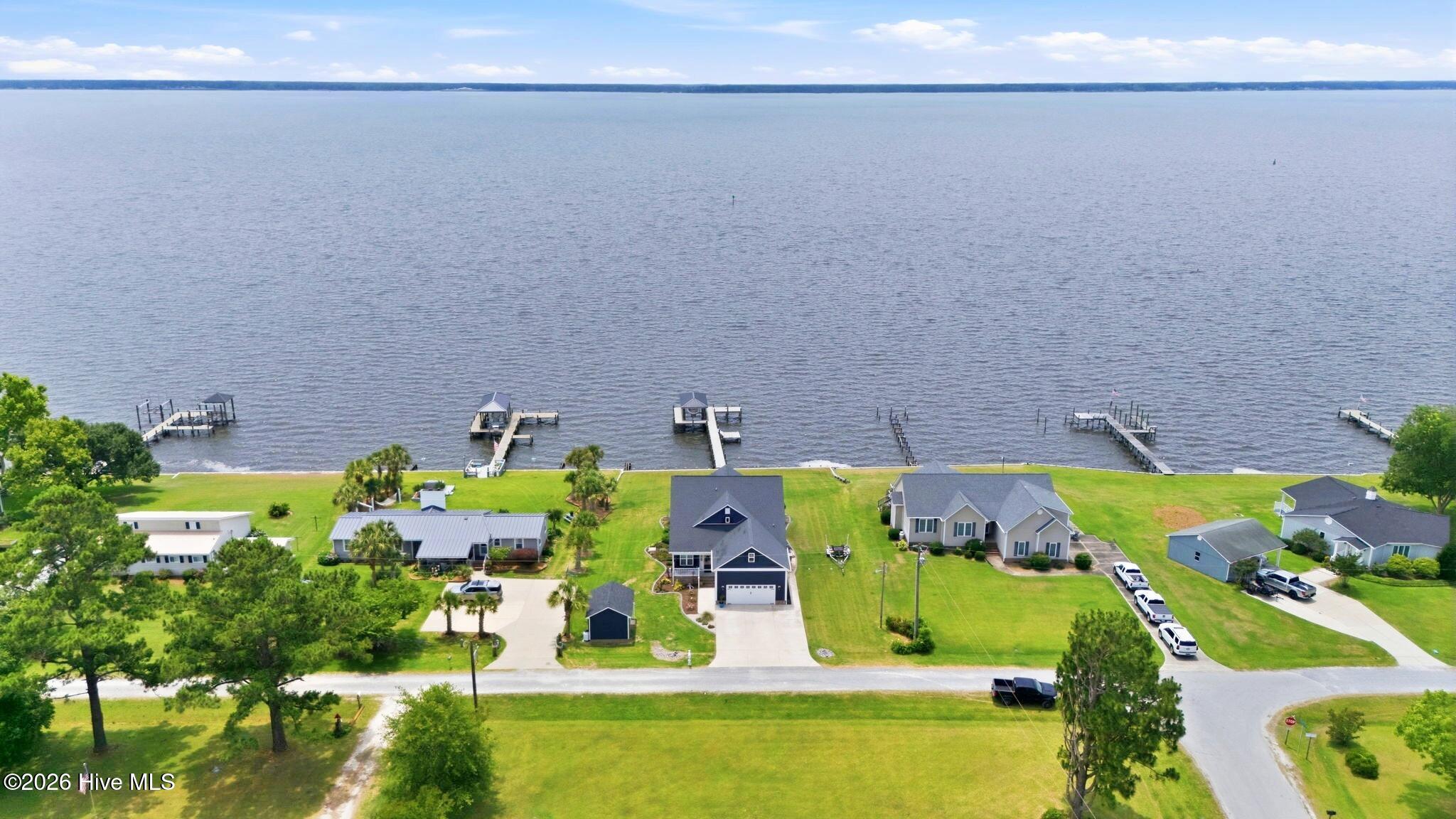 Picture for the property 100581934, 3 beds, 3 baths
