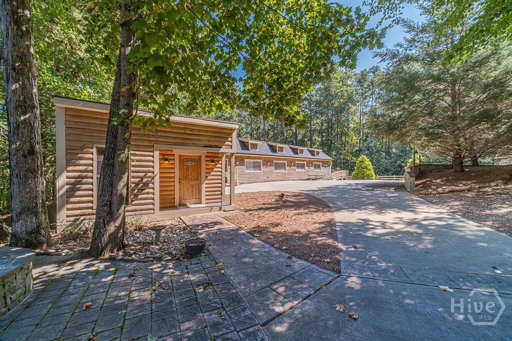 2431 Rabbit Farm Circle