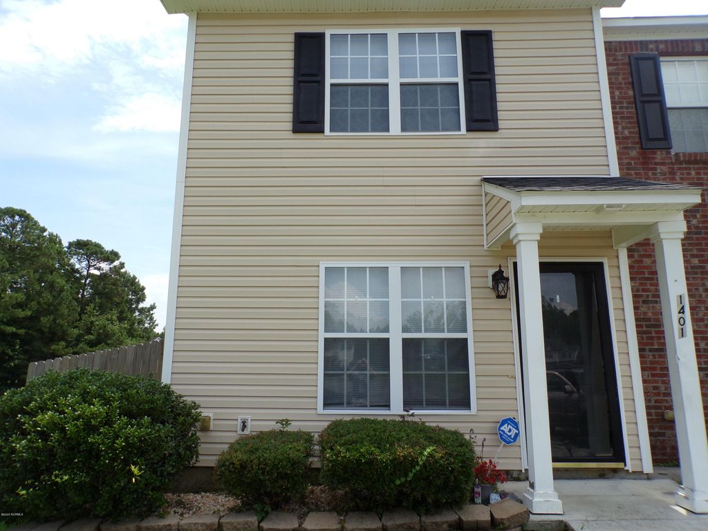 Photo of 1401 Timberlake Trail, Jacksonville, NC 28546 (MLS # 100556621)