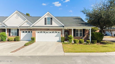 Townhouse For Sale - 5006 Carleton Drive #UNIT 146<br/> New Hanover County, Wilmington, NC 28403
