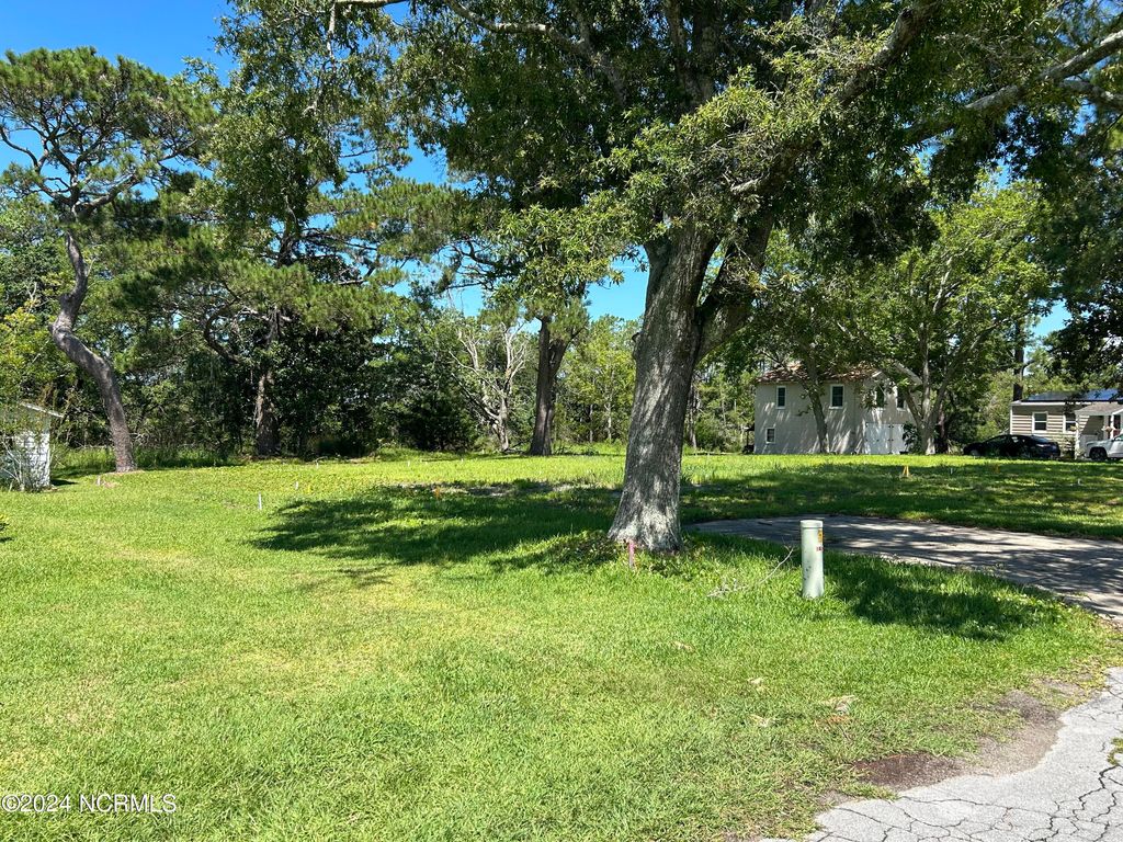 Photo of 104 Chestnut Drive, Beaufort, NC 28516 (MLS # 100542397)