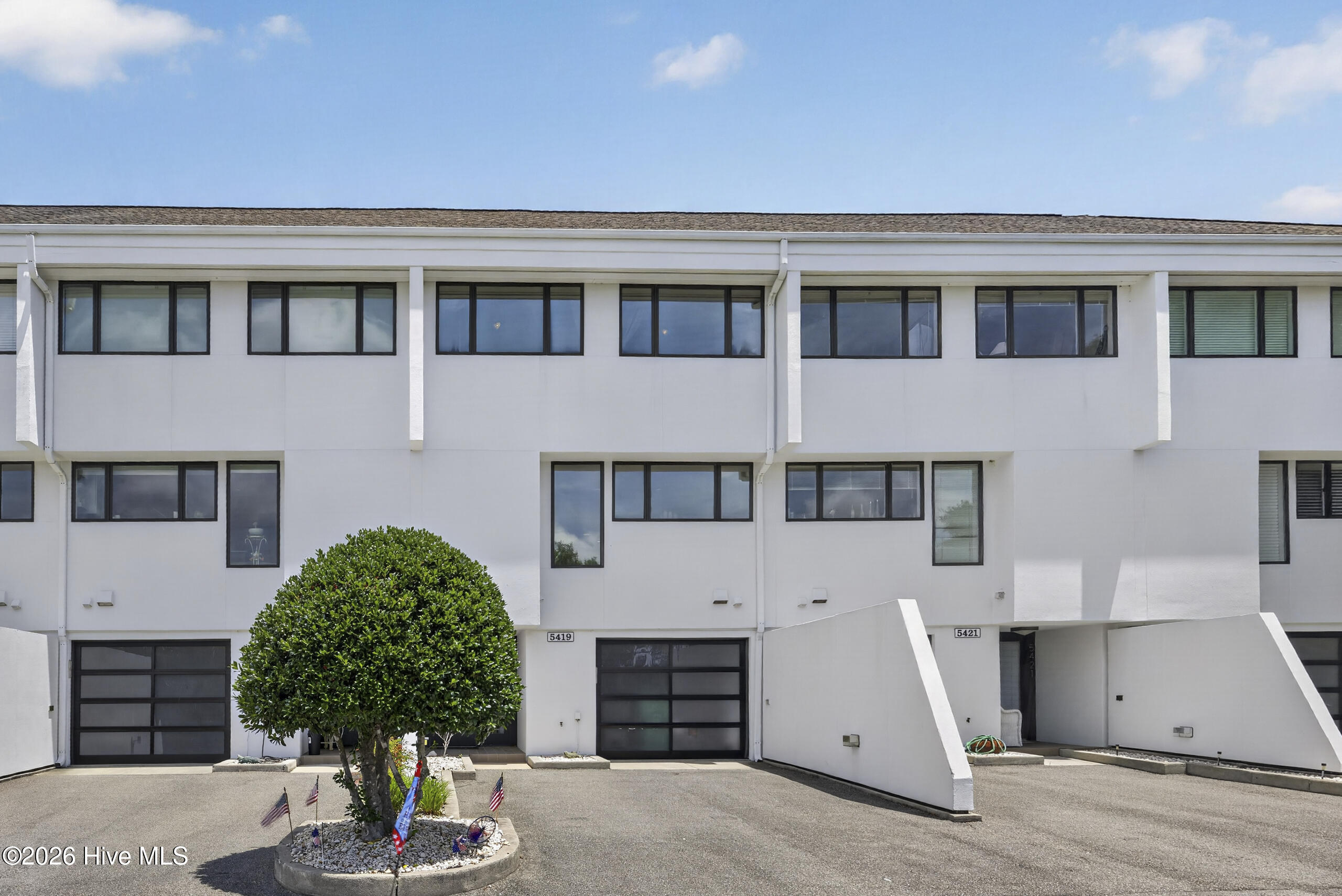 5419 Marina Club Drive