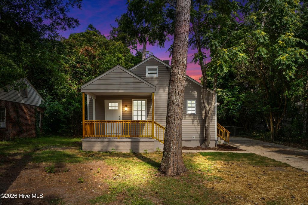 Photo of 404 S Audubon Avenue, Goldsboro, NC 27530 (MLS # 100580599)