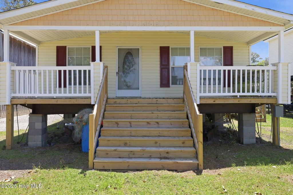 Photo of 185 Barnes-Foster Loop Road, Belhaven, NC 27810 (MLS # 100573700)