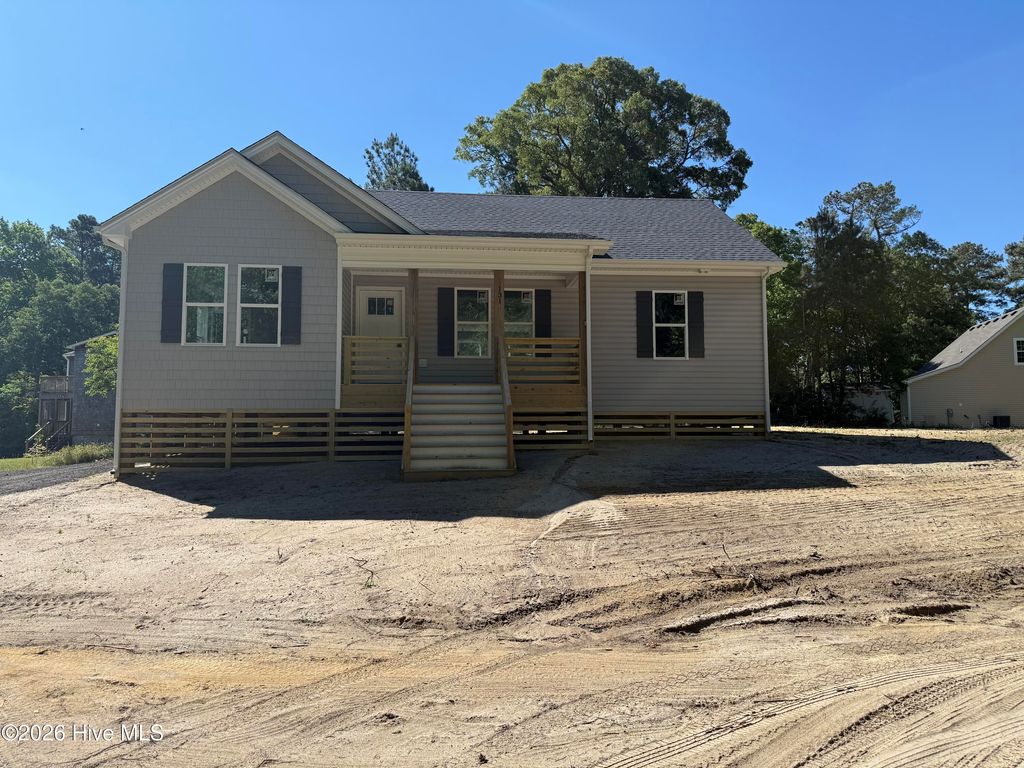 Photo of 131 Dozier Street, Jarvisburg, NC 27947 (MLS # 100576115)