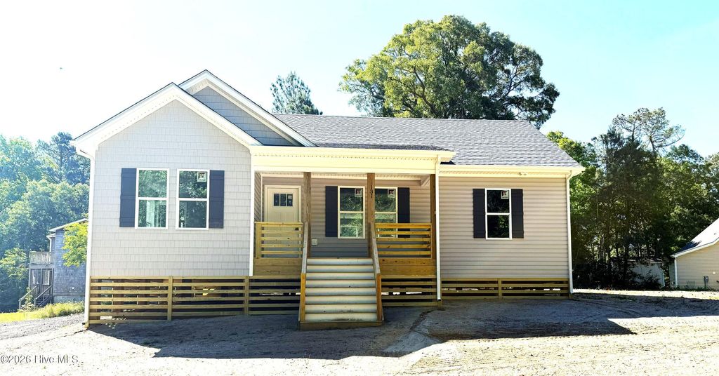 Photo of 131 Dozier Street, Jarvisburg, NC 27947 (MLS # 100576115)