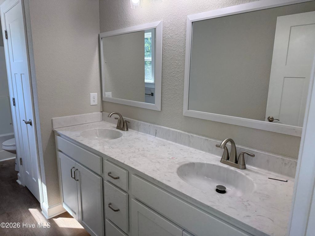 Photo of 131 Dozier Street, Jarvisburg, NC 27947 (MLS # 100576115)