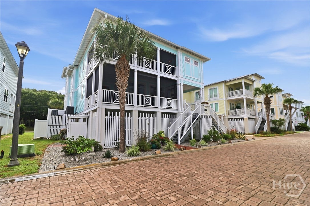 8 Village Place A
