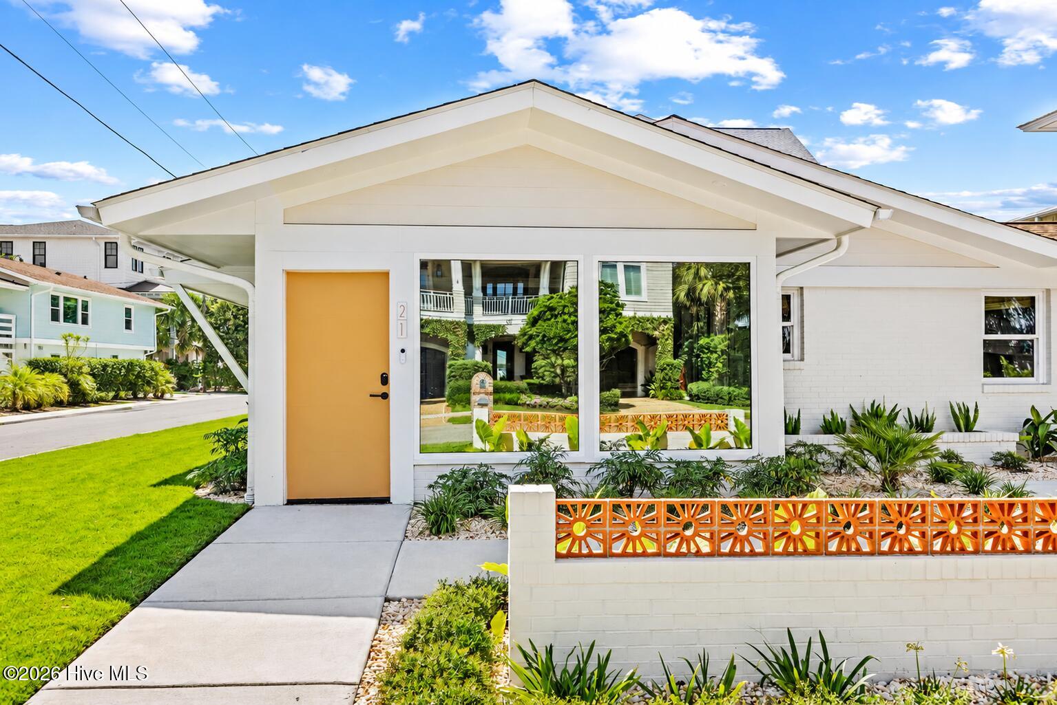 21 Island Drive