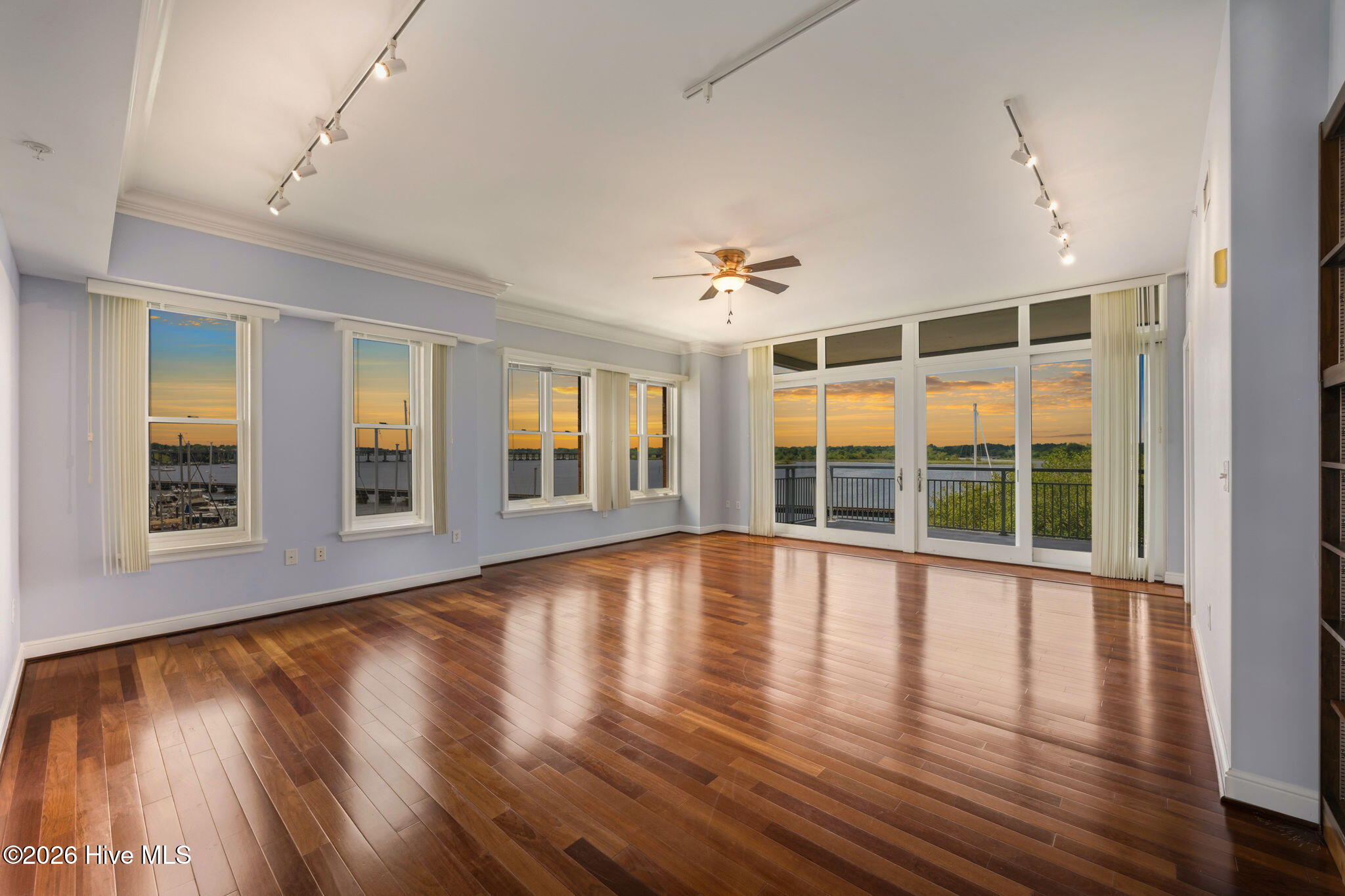 301 Sky Sail Boulevard