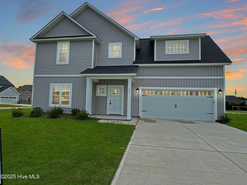 Photo of 401 Bay Harbor Court, Hubert, NC 28539 (MLS # 100423800)