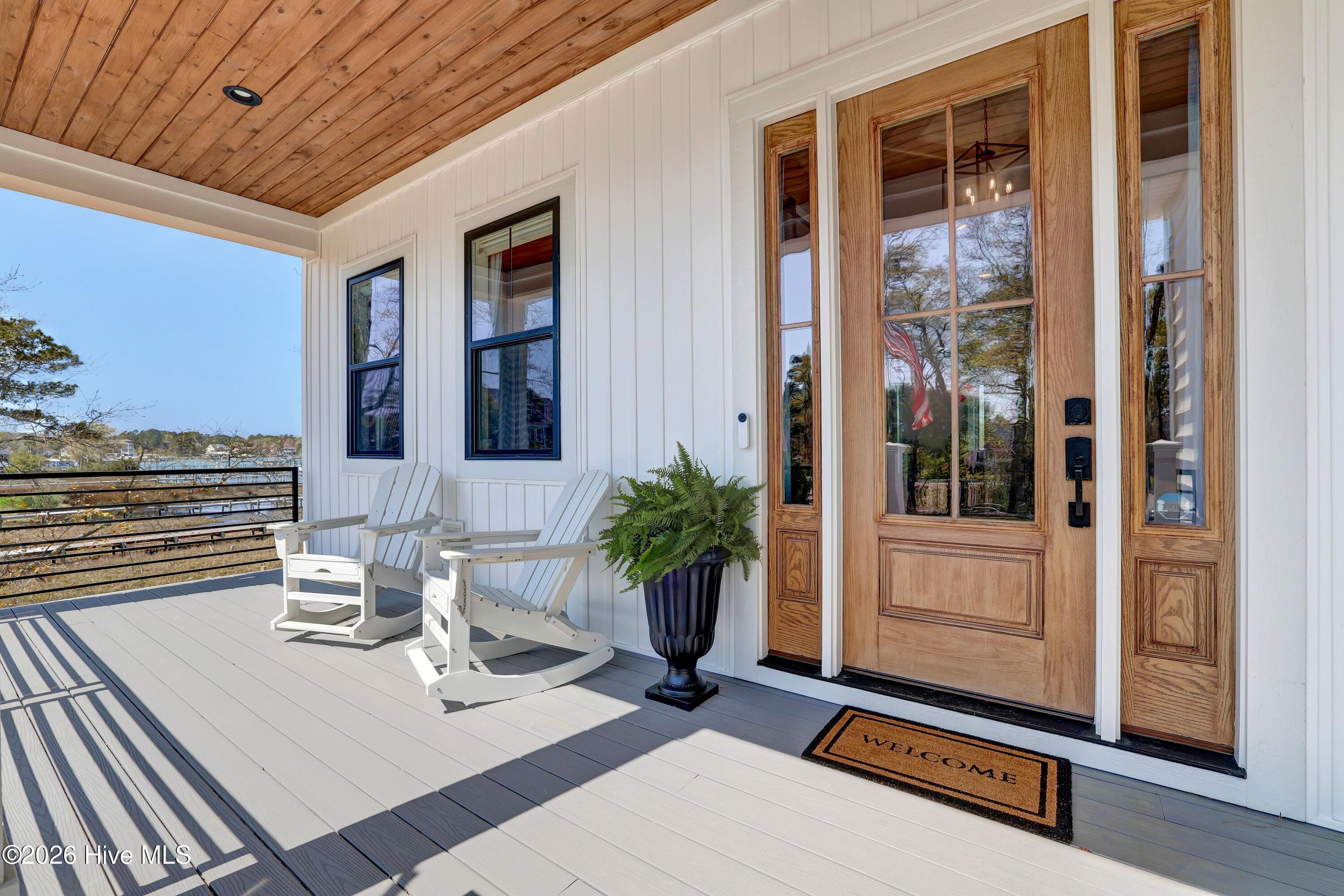 823 Chadwick Shores Drive