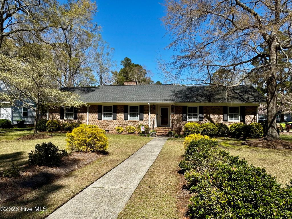 Photo of 200 Elm Street, Whiteville, NC 28472 (MLS # 100562986)