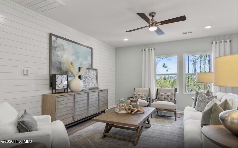 530 Glitter Bay Loop