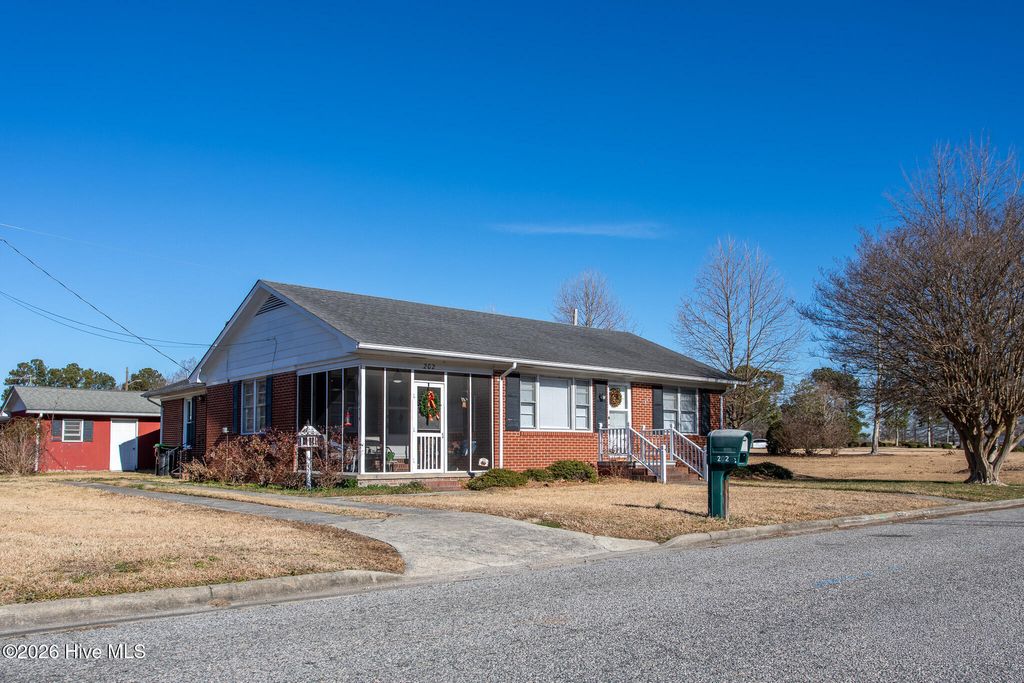 Photo of 202 Phillips Street, Hertford, NC 27944 (MLS # 100550175)