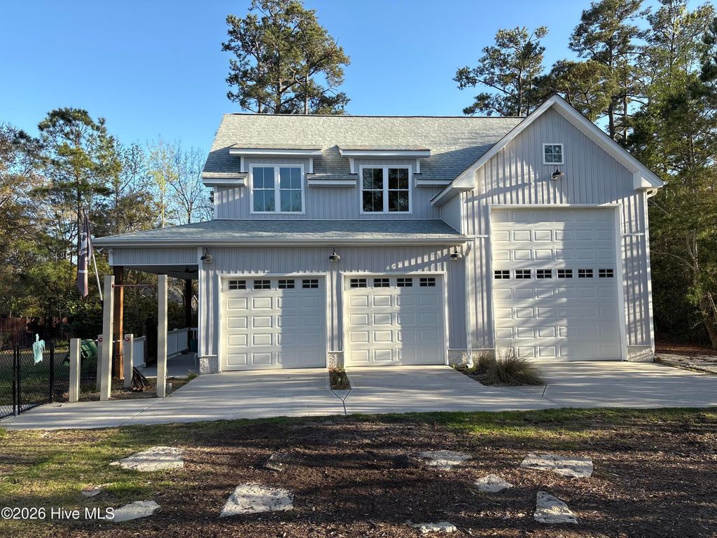 Photo of 205 Ottaway Court, Hampstead, NC 28443 (MLS # 100563510)