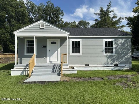 Homes For Rent - 1402 Hazel Avenue<br/> Craven County, New Bern, NC 28560