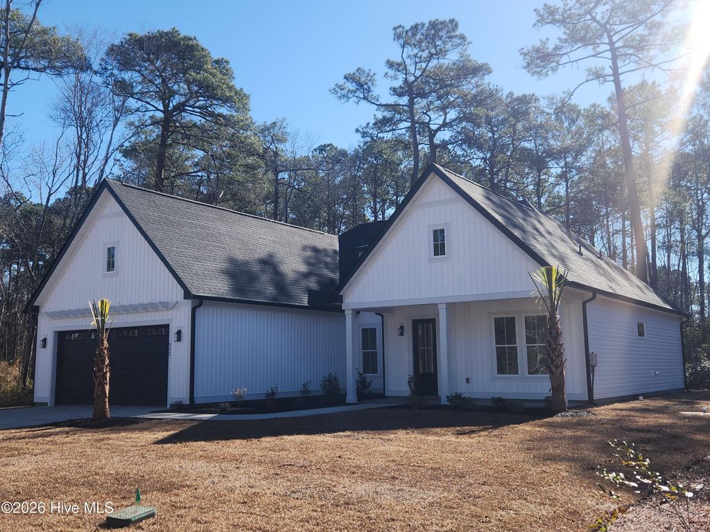 Photo of 532 Briarwood Drive NW, Calabash, NC 28467 (MLS # 100554103)