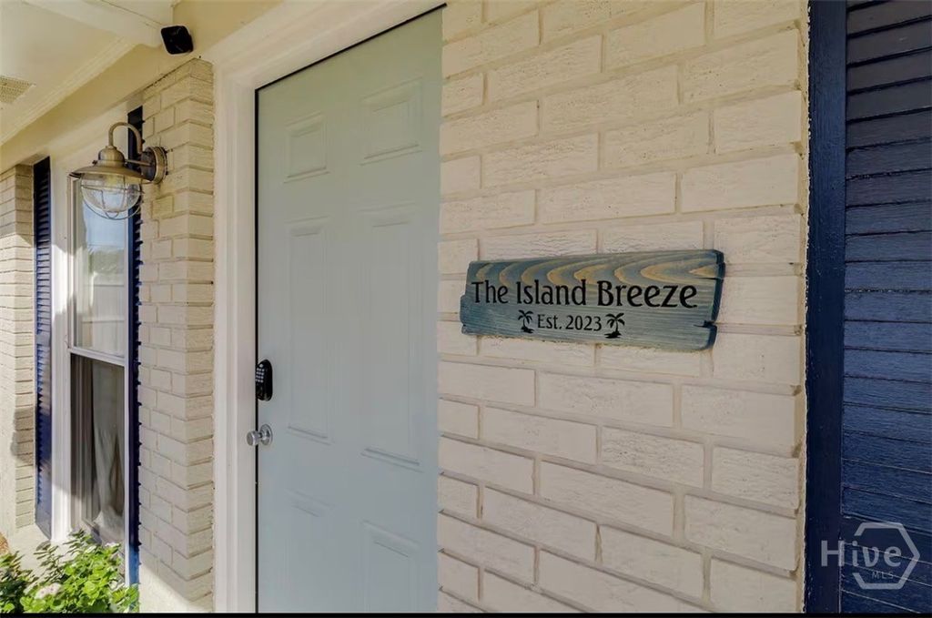 Photo of 4 Ossabaw Road, Savannah, GA 31410 (MLS # SA353723)